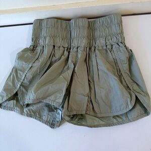 ODODOS Thick Waist Workout Shorts Womens Size M  Yoga Running  Green